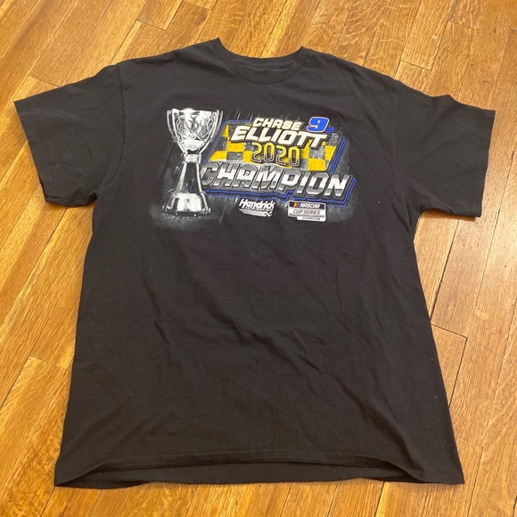 Chase Elliott 2020 Champion SS Tee Shirt Men’s Large Hedrick MotorSports - Picture 1 of 11
